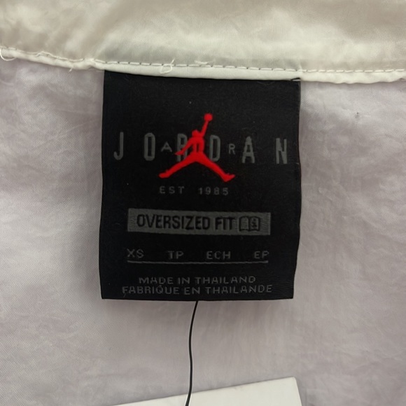 Jordan LIFESTYLE - Blouse NWT - Picture 13 of 14